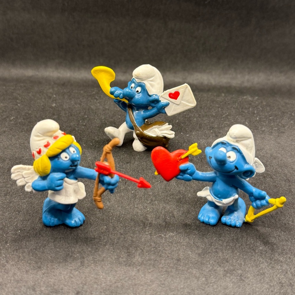 Vintage Valentine Smurf Figurines Lot | Cupid Smurfette, Mailman, cupid Smurf - Picture 1 of 7